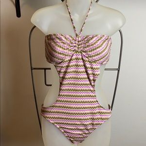 ❤️❤️Mossimo 1 piece bathing suit